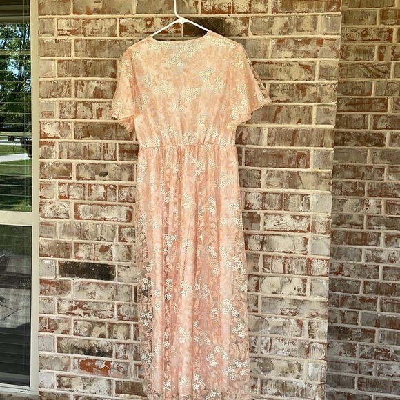 Polagram Elegant Peachy Pink Floral Dress - Picture 11 of 11